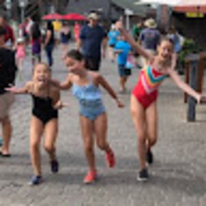 Meet your Posher, Ella